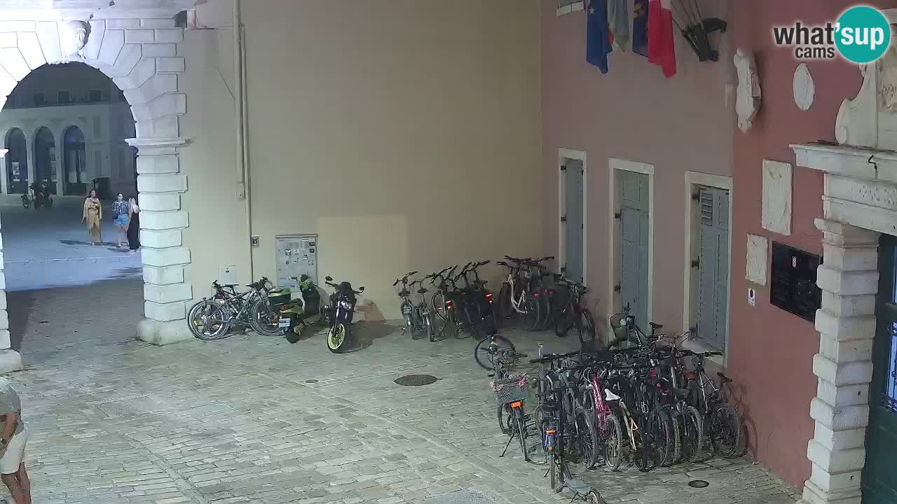 Spletna kamera Rovinj Mestna vrata – Balbijev lok – Istra – Hrvaška