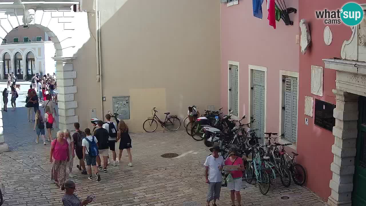 Spletna kamera Rovinj Mestna vrata – Balbijev lok – Istra – Hrvaška