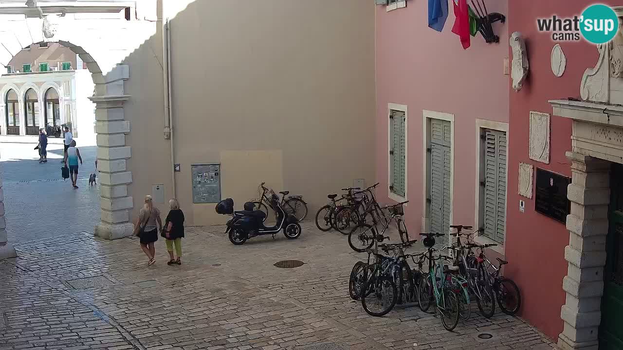 Webcam en vivo Rovinj – “Puerta de la ciudad” Proa de Balbi – Istria – Croacia