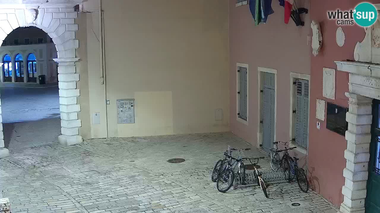 Webcam en vivo Rovinj – “Puerta de la ciudad” Proa de Balbi – Istria – Croacia