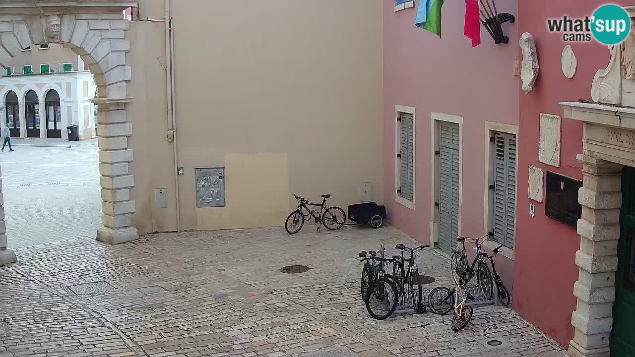 Live Rovigno webcam – Arco di Balbi “Porta della città” – Istria
