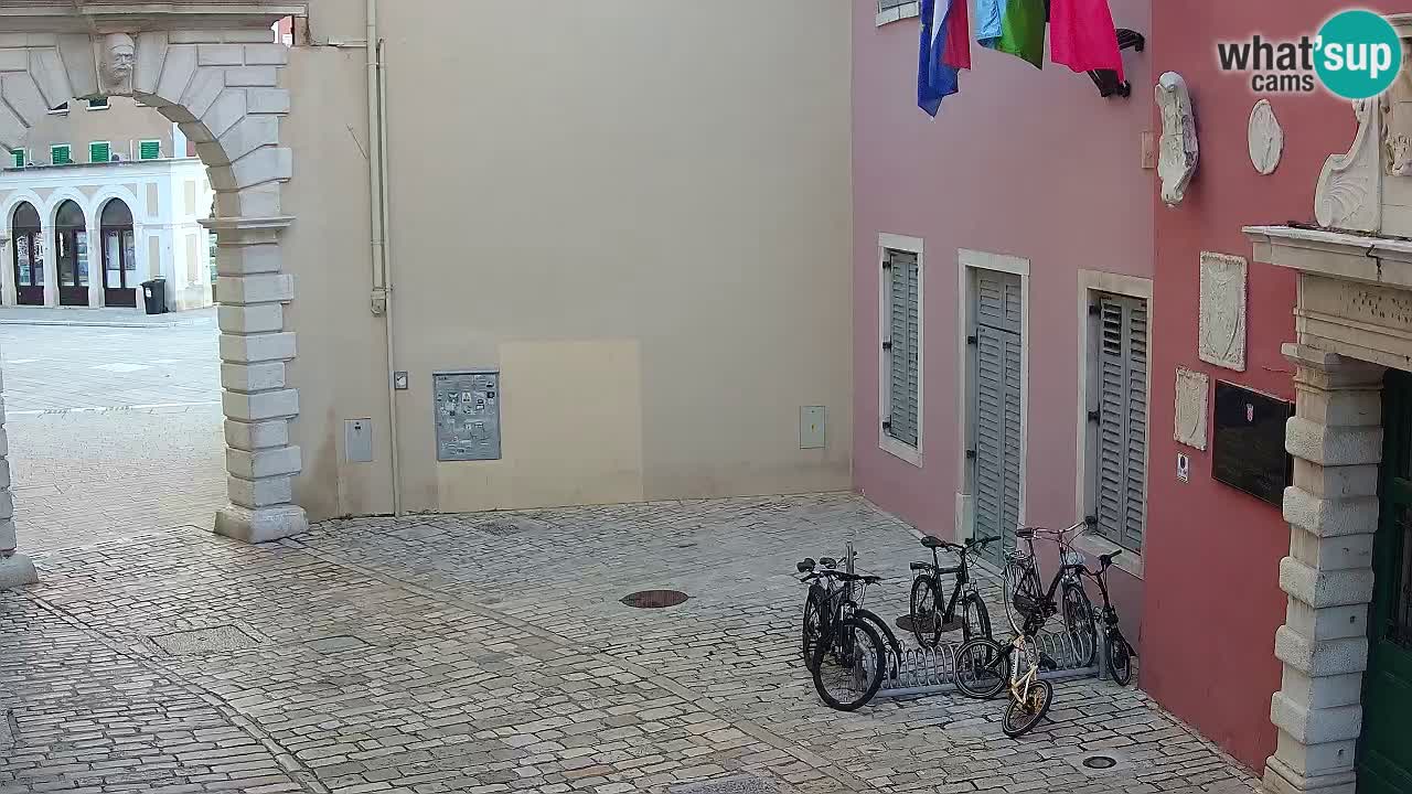 Spletna kamera Rovinj Mestna vrata – Balbijev lok – Istra – Hrvaška