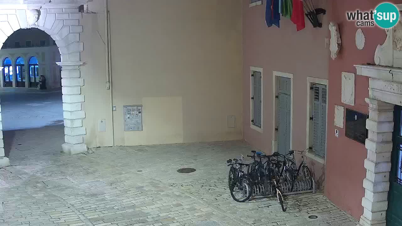 Spletna kamera Rovinj Mestna vrata – Balbijev lok – Istra – Hrvaška