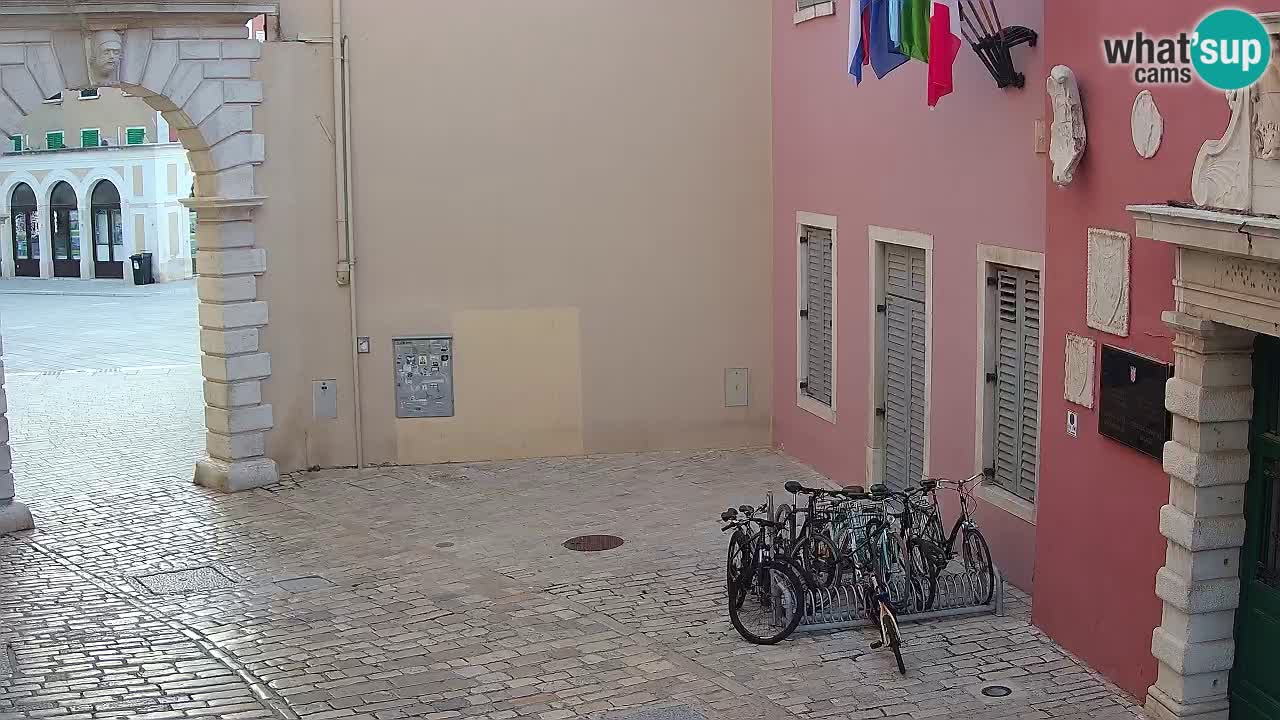 Webcam en vivo Rovinj – “Puerta de la ciudad” Proa de Balbi – Istria – Croacia