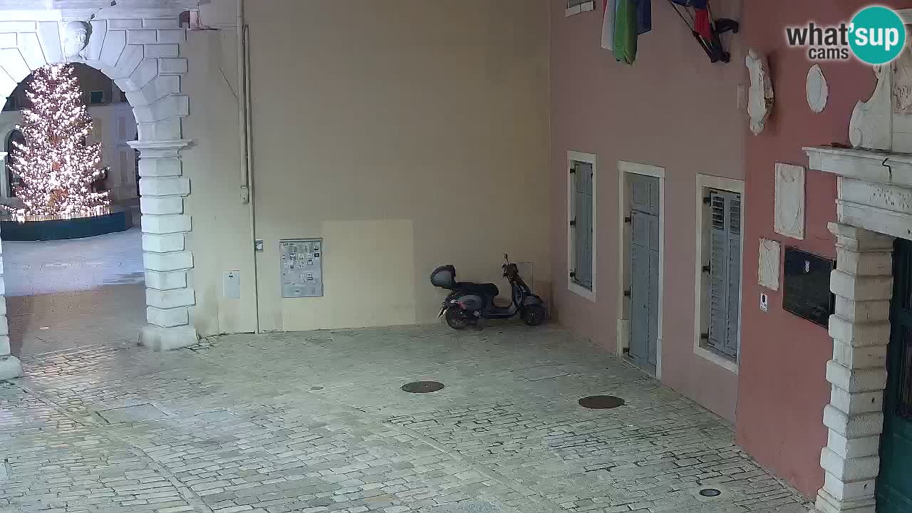 Webcam en direct Rovinj – L’arc de Balbi “Porte de la ville” – Istrie – Croatie