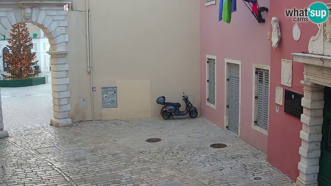 Webcam en vivo Rovinj – “Puerta de la ciudad” Proa de Balbi – Istria – Croacia