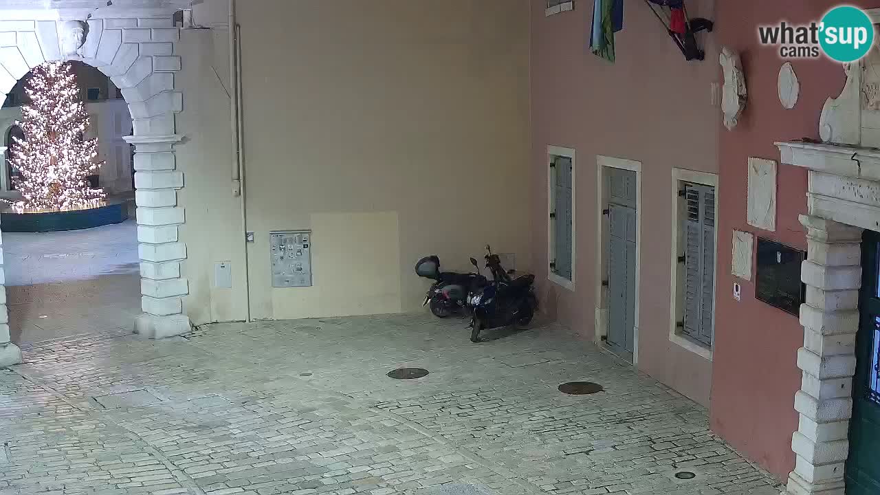 Webcam en direct Rovinj – L’arc de Balbi “Porte de la ville” – Istrie – Croatie