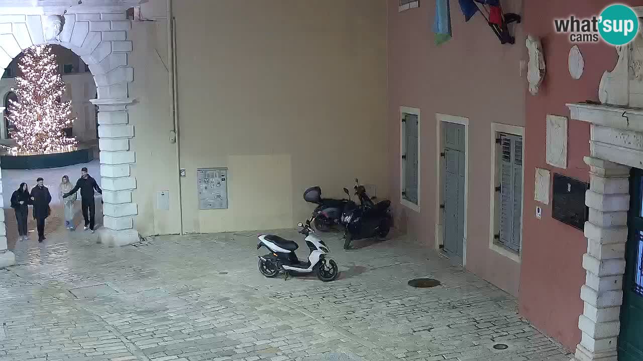Webcam en direct Rovinj – L’arc de Balbi “Porte de la ville” – Istrie – Croatie