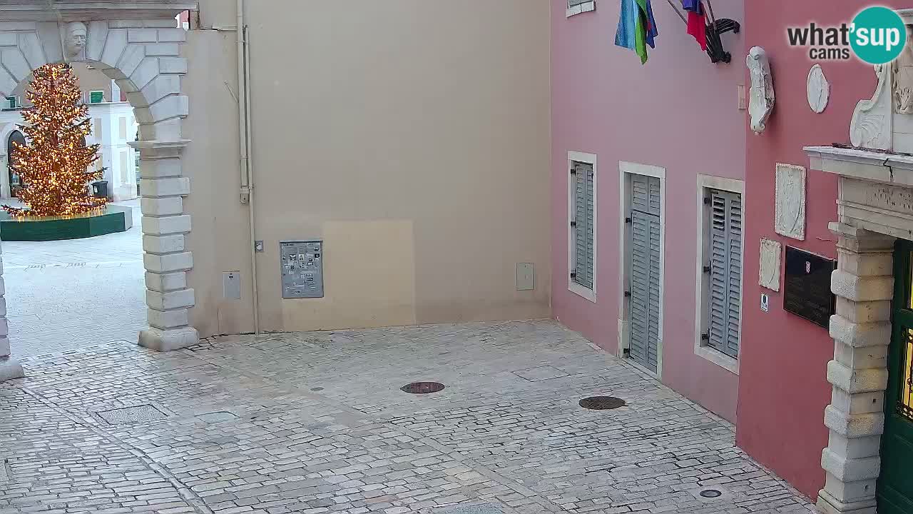 Webcam en direct Rovinj – L’arc de Balbi “Porte de la ville” – Istrie – Croatie