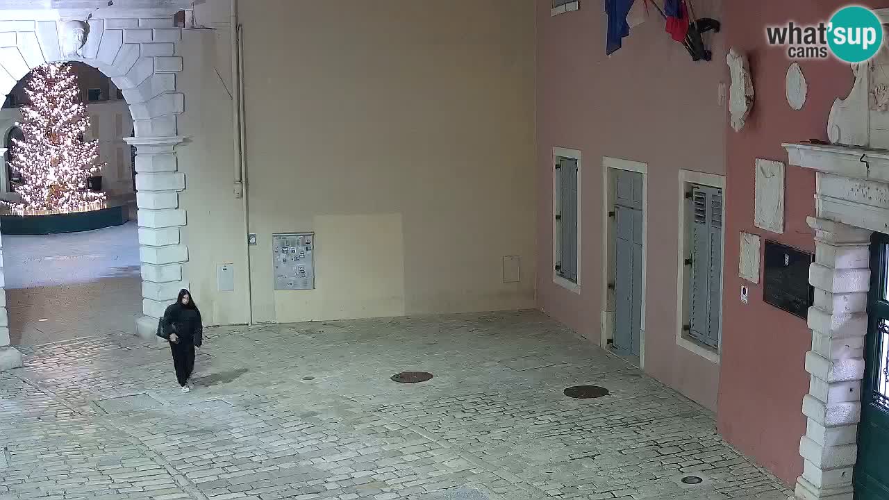 Webcam en direct Rovinj – L’arc de Balbi “Porte de la ville” – Istrie – Croatie