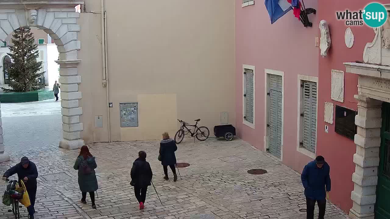 Webcam en vivo Rovinj – “Puerta de la ciudad” Proa de Balbi – Istria – Croacia