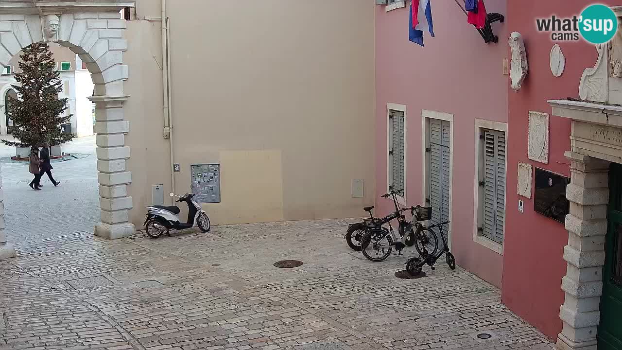 Webcam en vivo Rovinj – “Puerta de la ciudad” Proa de Balbi – Istria – Croacia