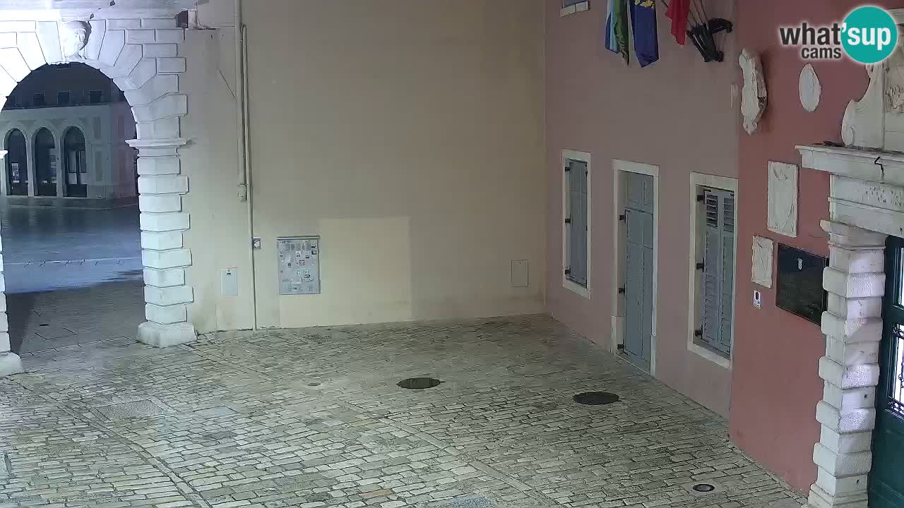 Webcam en vivo Rovinj – “Puerta de la ciudad” Proa de Balbi – Istria – Croacia