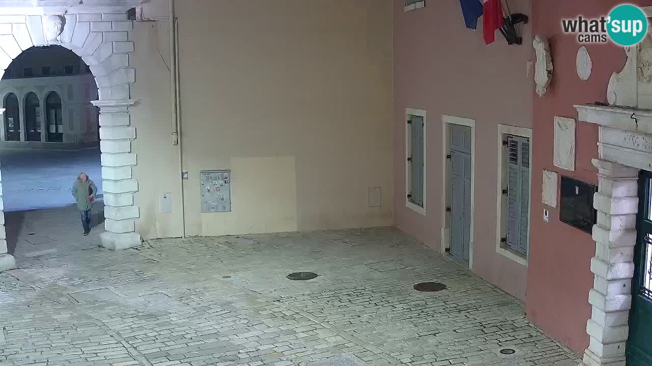 Webcam en direct Rovinj – L’arc de Balbi “Porte de la ville” – Istrie – Croatie