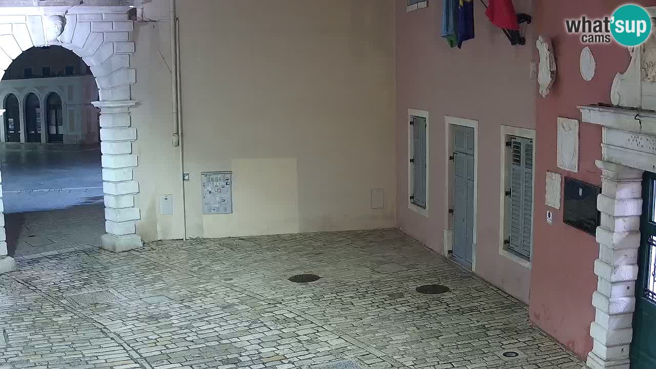 Live Rovigno webcam – Arco di Balbi “Porta della città” – Istria