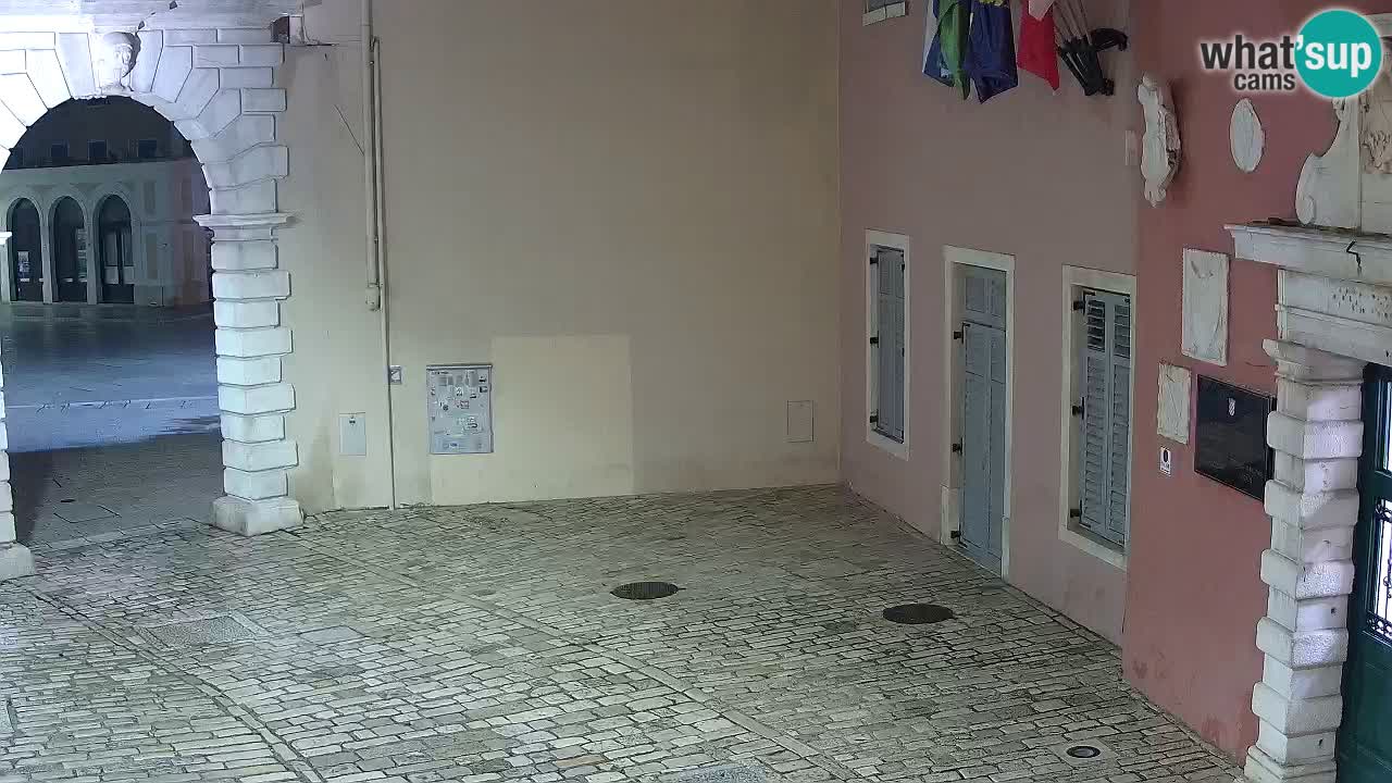 Webcam en direct Rovinj – L’arc de Balbi “Porte de la ville” – Istrie – Croatie