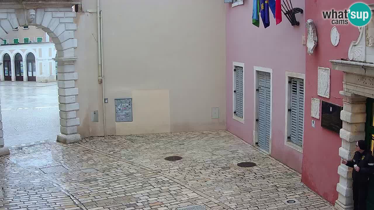Webcam en vivo Rovinj – “Puerta de la ciudad” Proa de Balbi – Istria – Croacia
