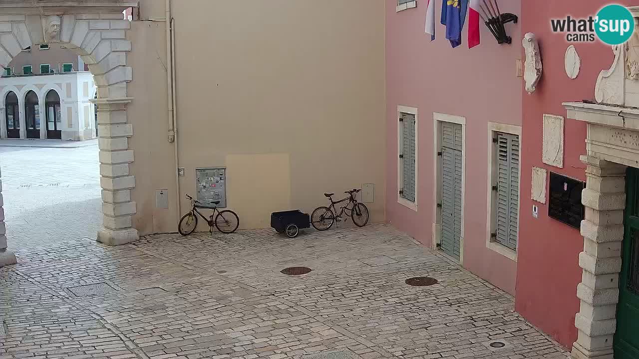 Webcam en vivo Rovinj – “Puerta de la ciudad” Proa de Balbi – Istria – Croacia