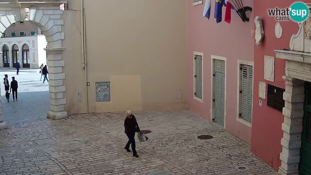Webcam en vivo Rovinj – “Puerta de la ciudad” Proa de Balbi – Istria – Croacia