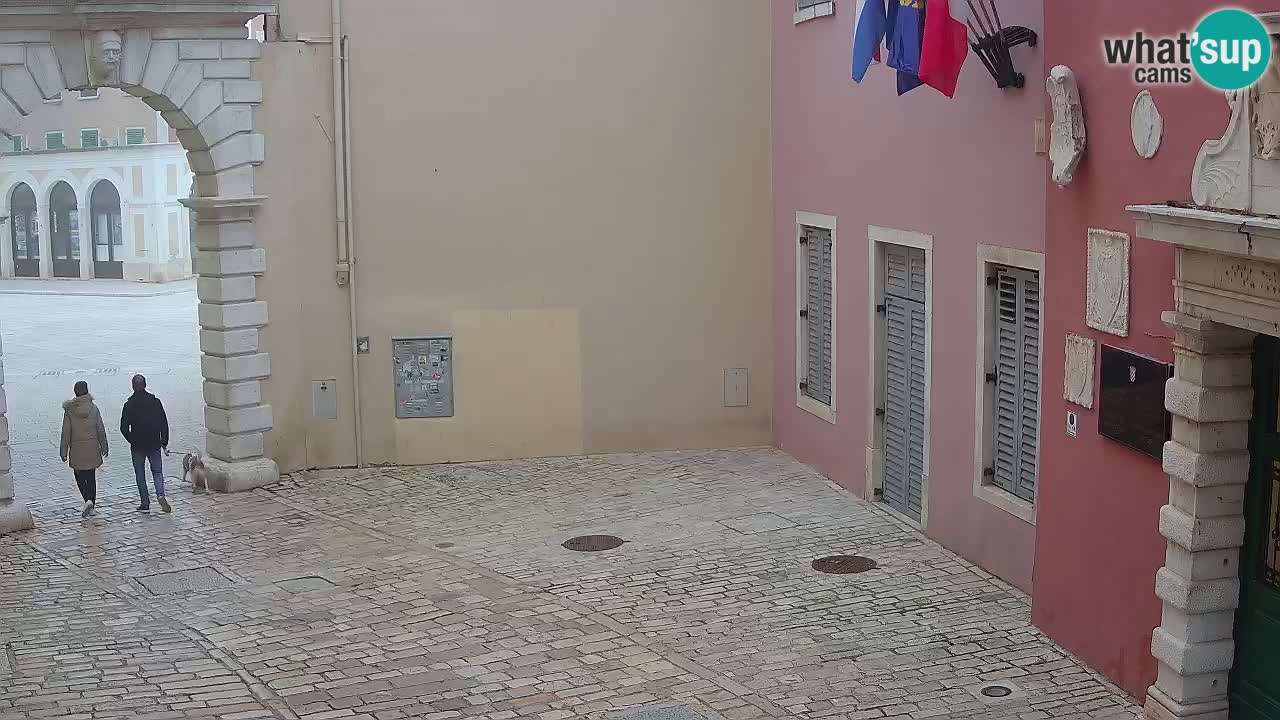 Spletna kamera Rovinj Mestna vrata – Balbijev lok – Istra – Hrvaška