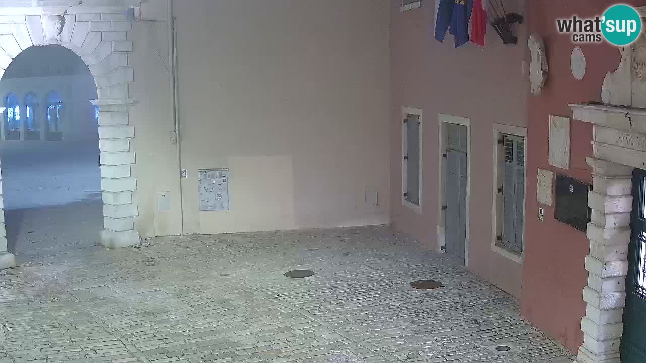 Spletna kamera Rovinj Mestna vrata – Balbijev lok – Istra – Hrvaška