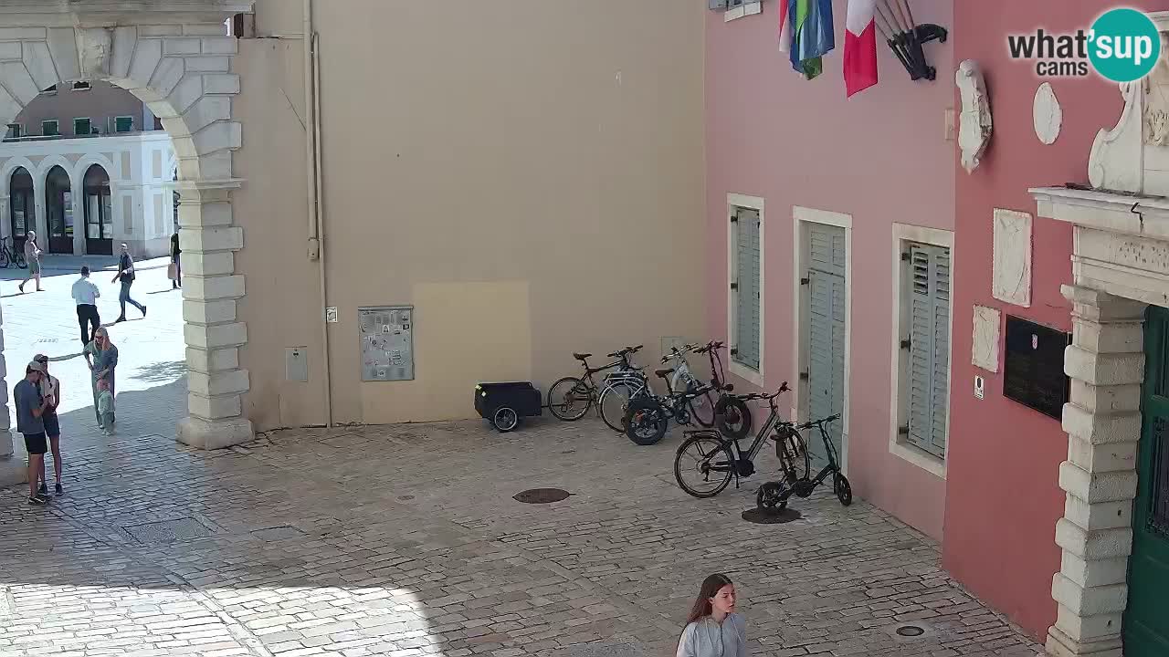 Live Rovigno webcam – Arco di Balbi “Porta della città” – Istria