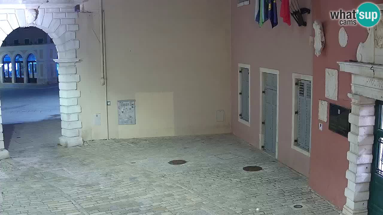 Webcam en vivo Rovinj – “Puerta de la ciudad” Proa de Balbi – Istria – Croacia