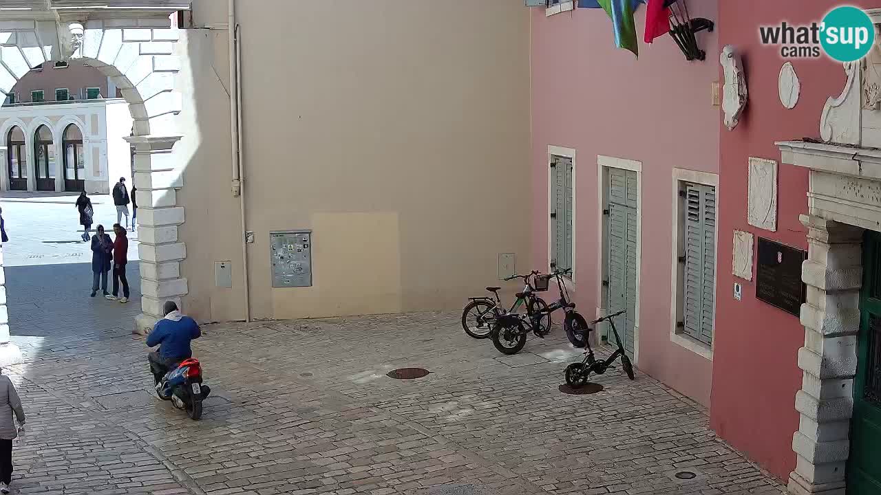 Webcam en vivo Rovinj – “Puerta de la ciudad” Proa de Balbi – Istria – Croacia