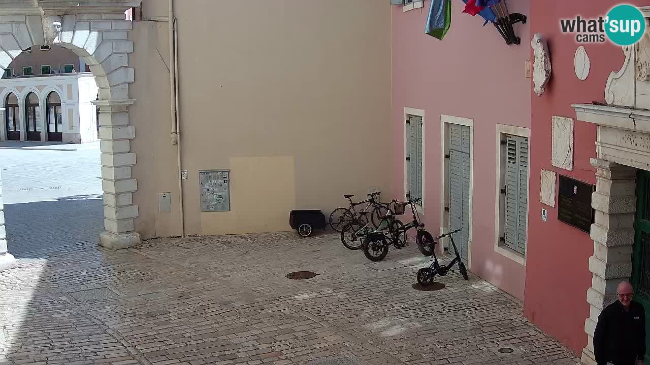 Webcam en vivo Rovinj – “Puerta de la ciudad” Proa de Balbi – Istria – Croacia