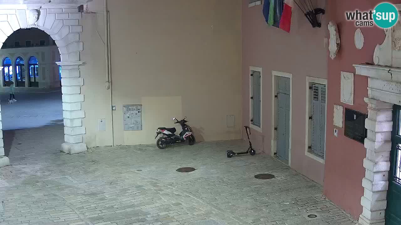 Webcam en direct Rovinj – L’arc de Balbi “Porte de la ville” – Istrie – Croatie