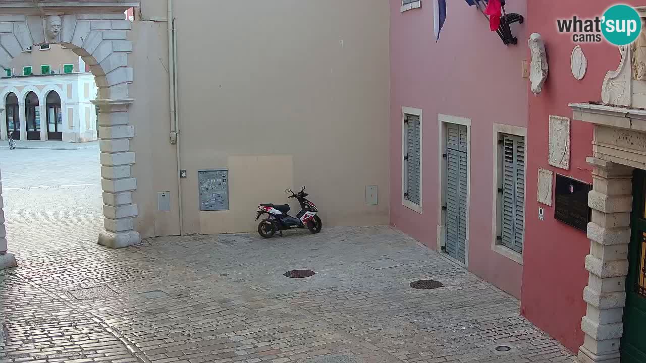 Spletna kamera Rovinj Mestna vrata – Balbijev lok – Istra – Hrvaška