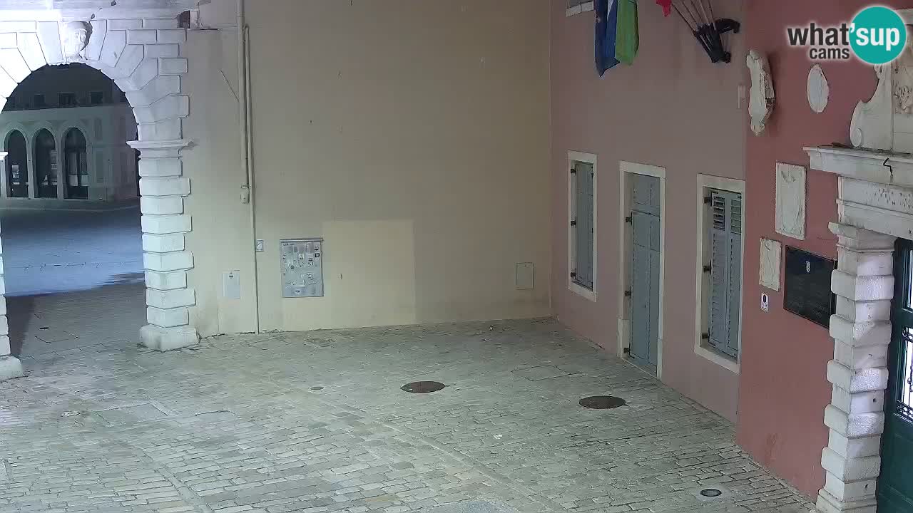 Webcam en direct Rovinj – L’arc de Balbi “Porte de la ville” – Istrie – Croatie