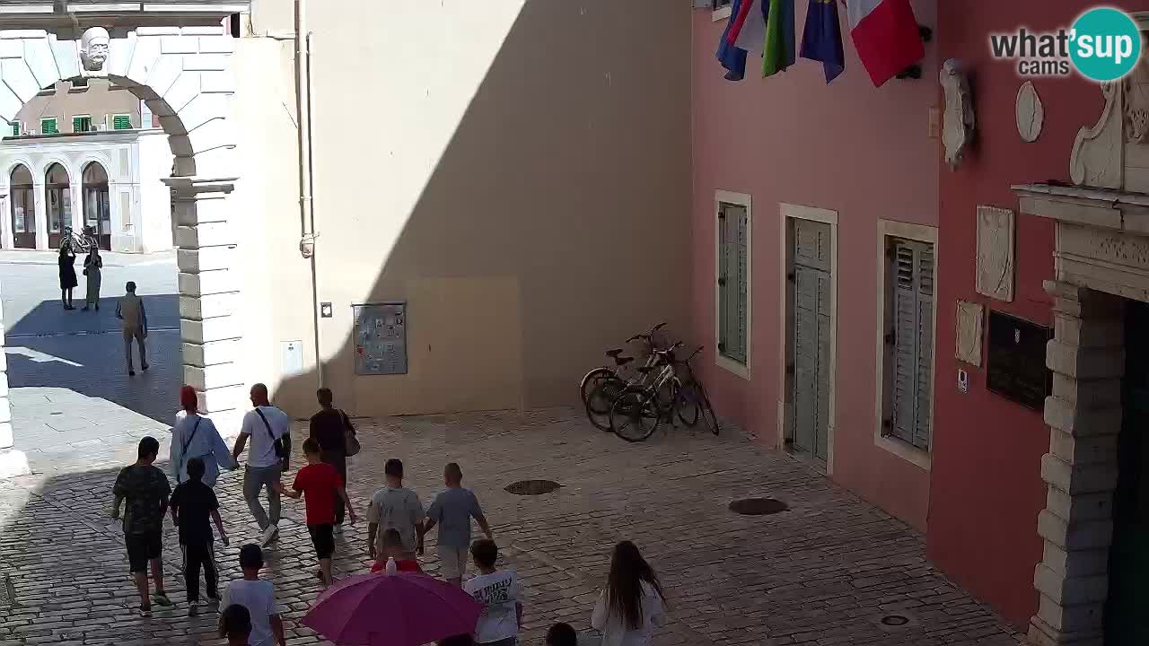 Live Rovigno webcam – Arco di Balbi “Porta della città” – Istria