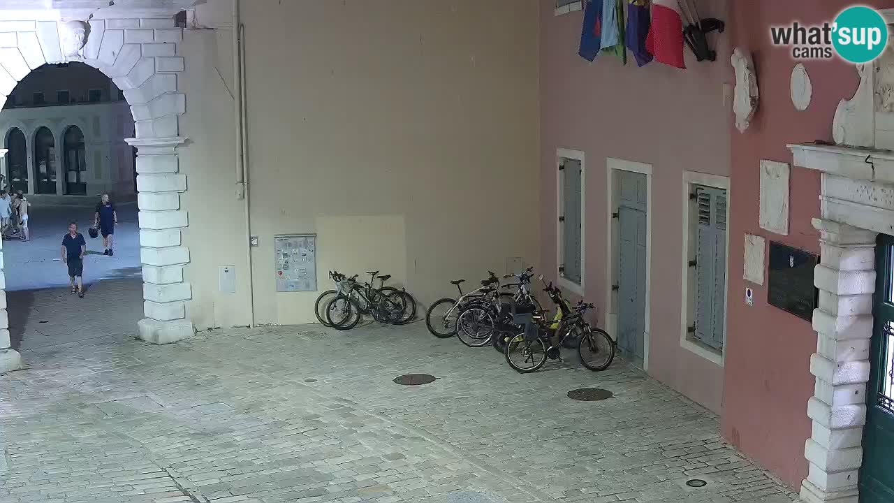 Webcam en direct Rovinj – L’arc de Balbi “Porte de la ville” – Istrie – Croatie