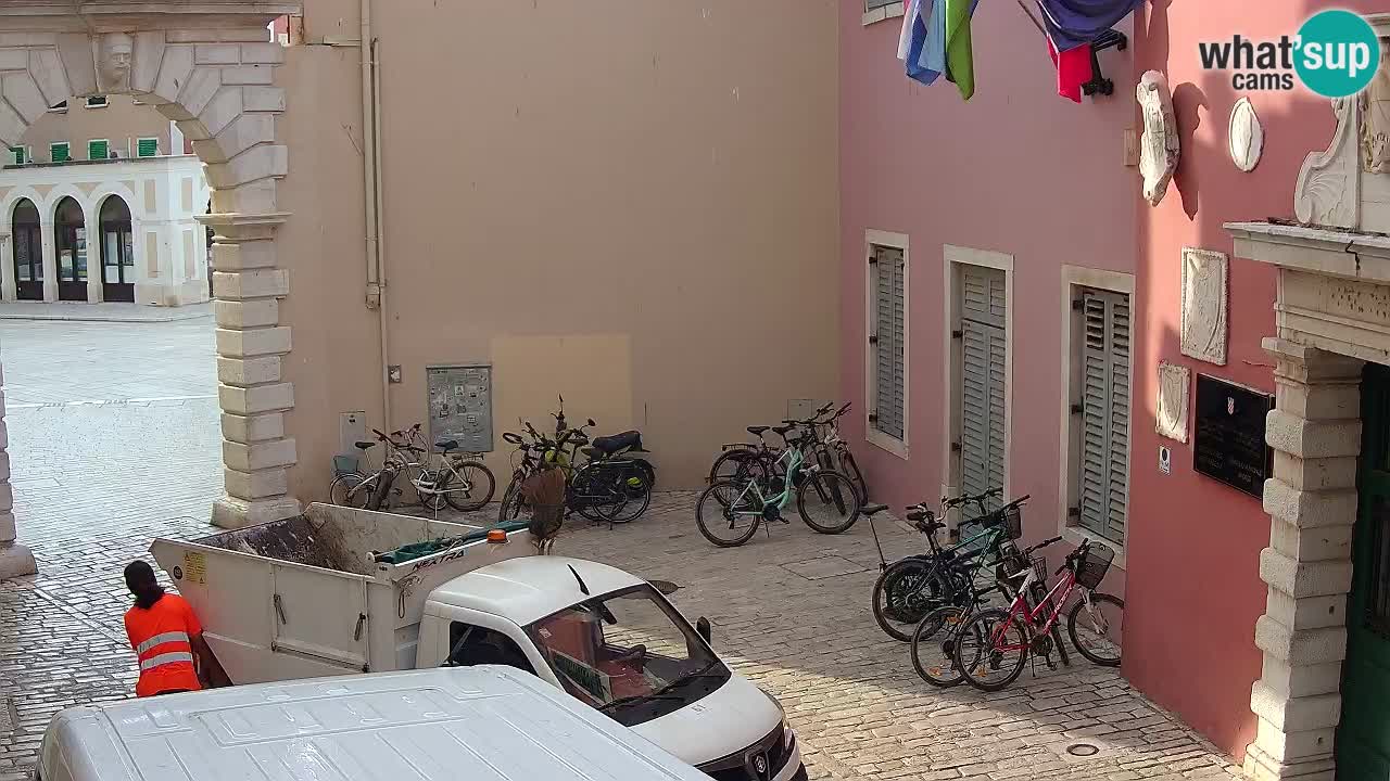 Webcam en vivo Rovinj – “Puerta de la ciudad” Proa de Balbi – Istria – Croacia