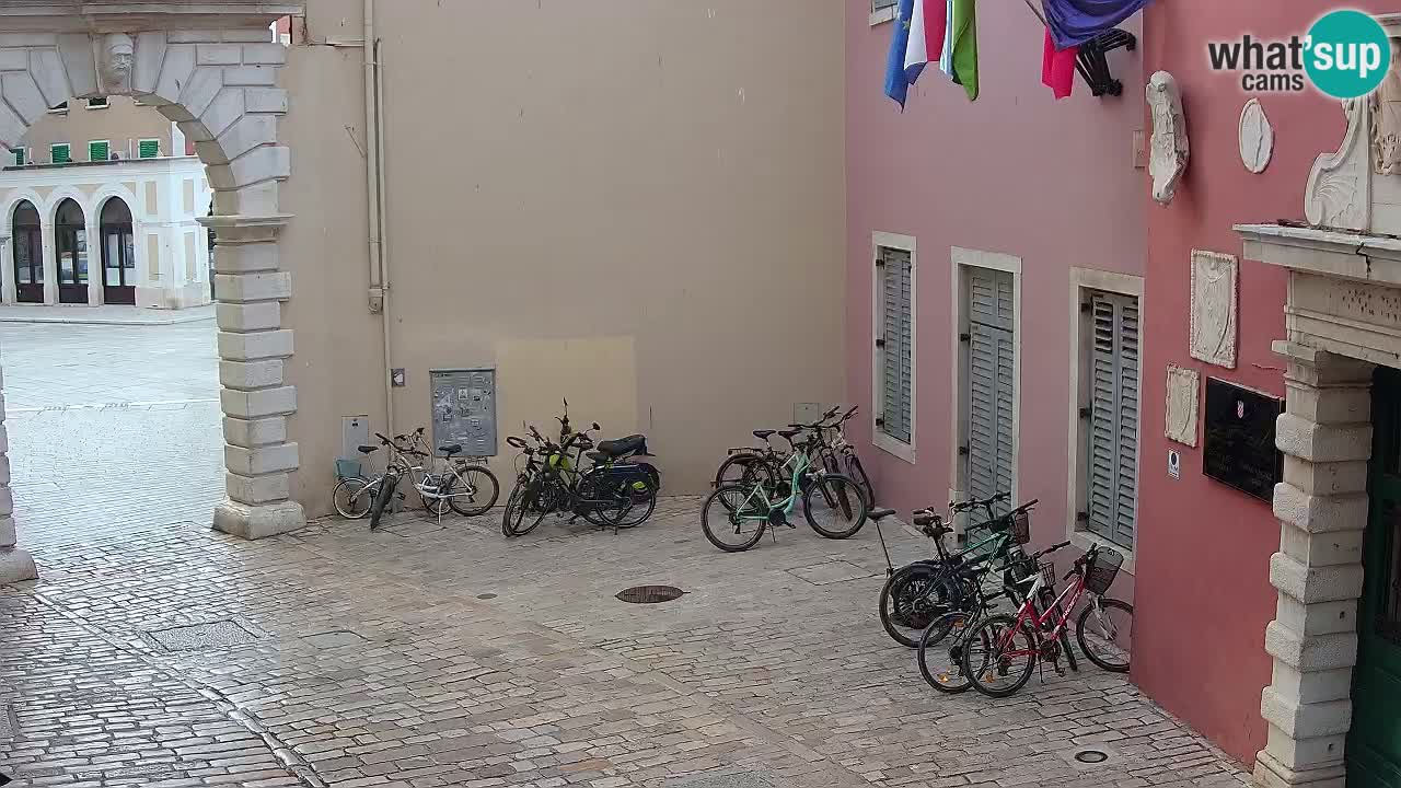 Spletna kamera Rovinj Mestna vrata – Balbijev lok – Istra – Hrvaška