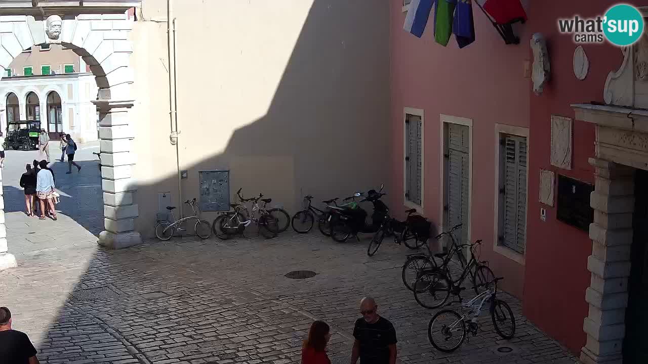 Live Rovigno webcam – Arco di Balbi “Porta della città” – Istria