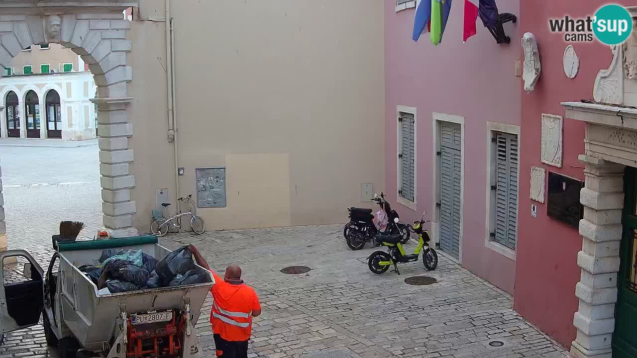 Spletna kamera Rovinj Mestna vrata – Balbijev lok – Istra – Hrvaška