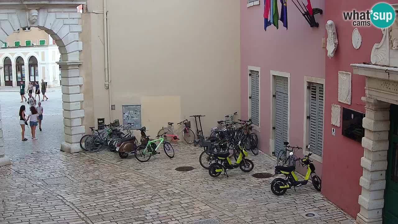 Spletna kamera Rovinj Mestna vrata – Balbijev lok – Istra – Hrvaška