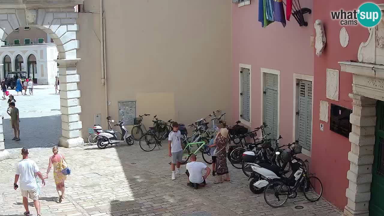 Live Rovigno webcam – Arco di Balbi “Porta della città” – Istria