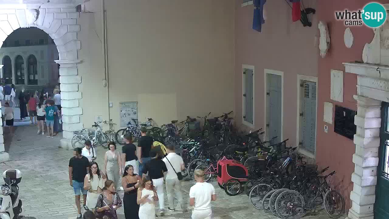 Spletna kamera Rovinj Mestna vrata – Balbijev lok – Istra – Hrvaška