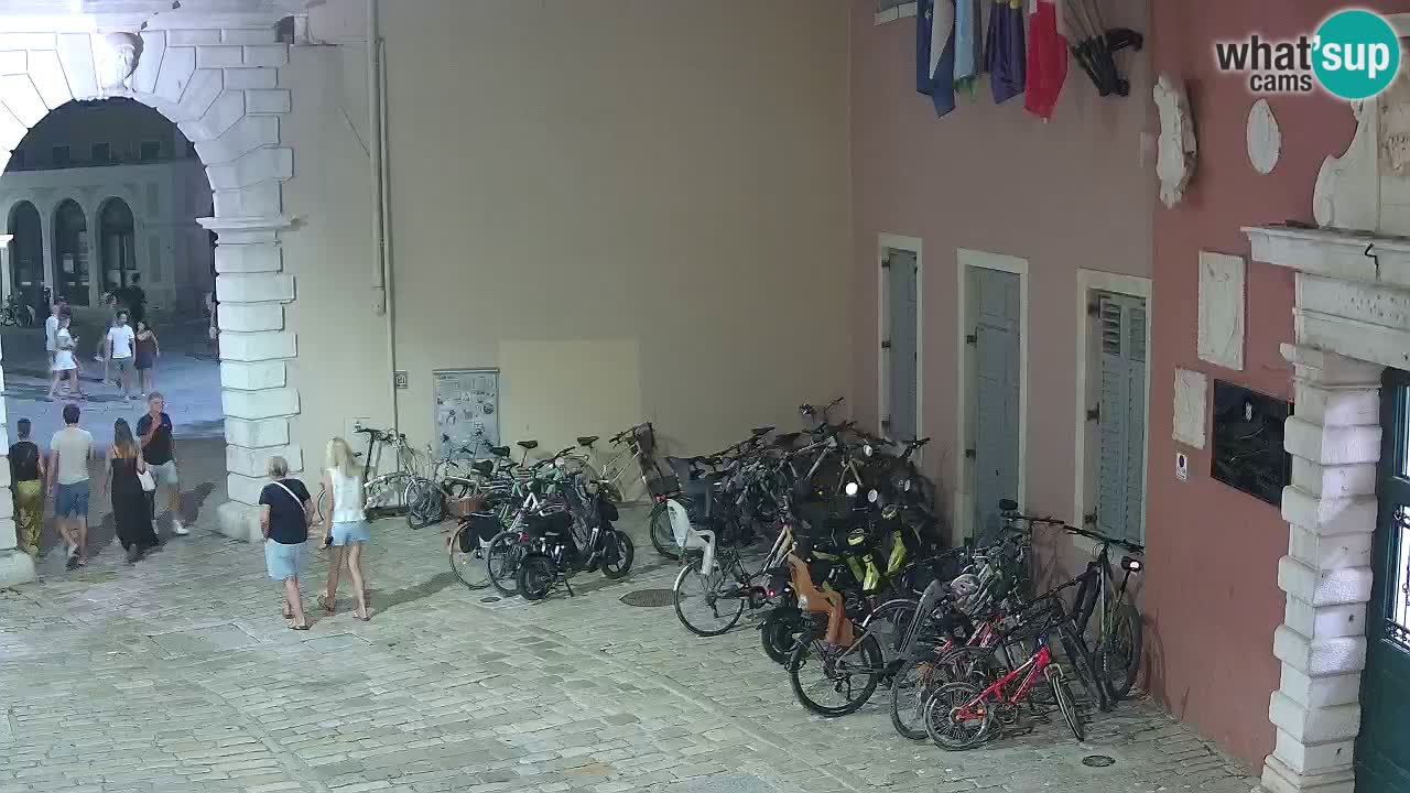 Live Rovigno webcam – Arco di Balbi “Porta della città” – Istria