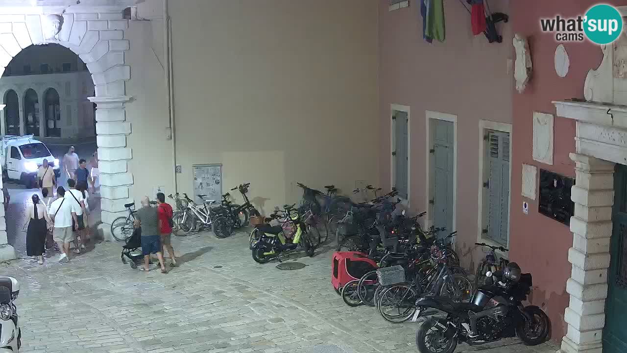 Webcam en direct Rovinj – L’arc de Balbi “Porte de la ville” – Istrie – Croatie