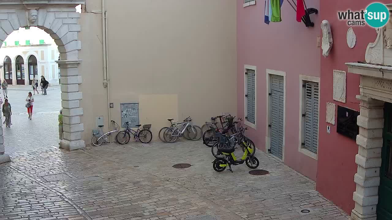Webcam en vivo Rovinj – “Puerta de la ciudad” Proa de Balbi – Istria – Croacia