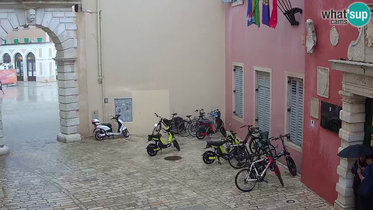 Webcam en vivo Rovinj – “Puerta de la ciudad” Proa de Balbi – Istria – Croacia