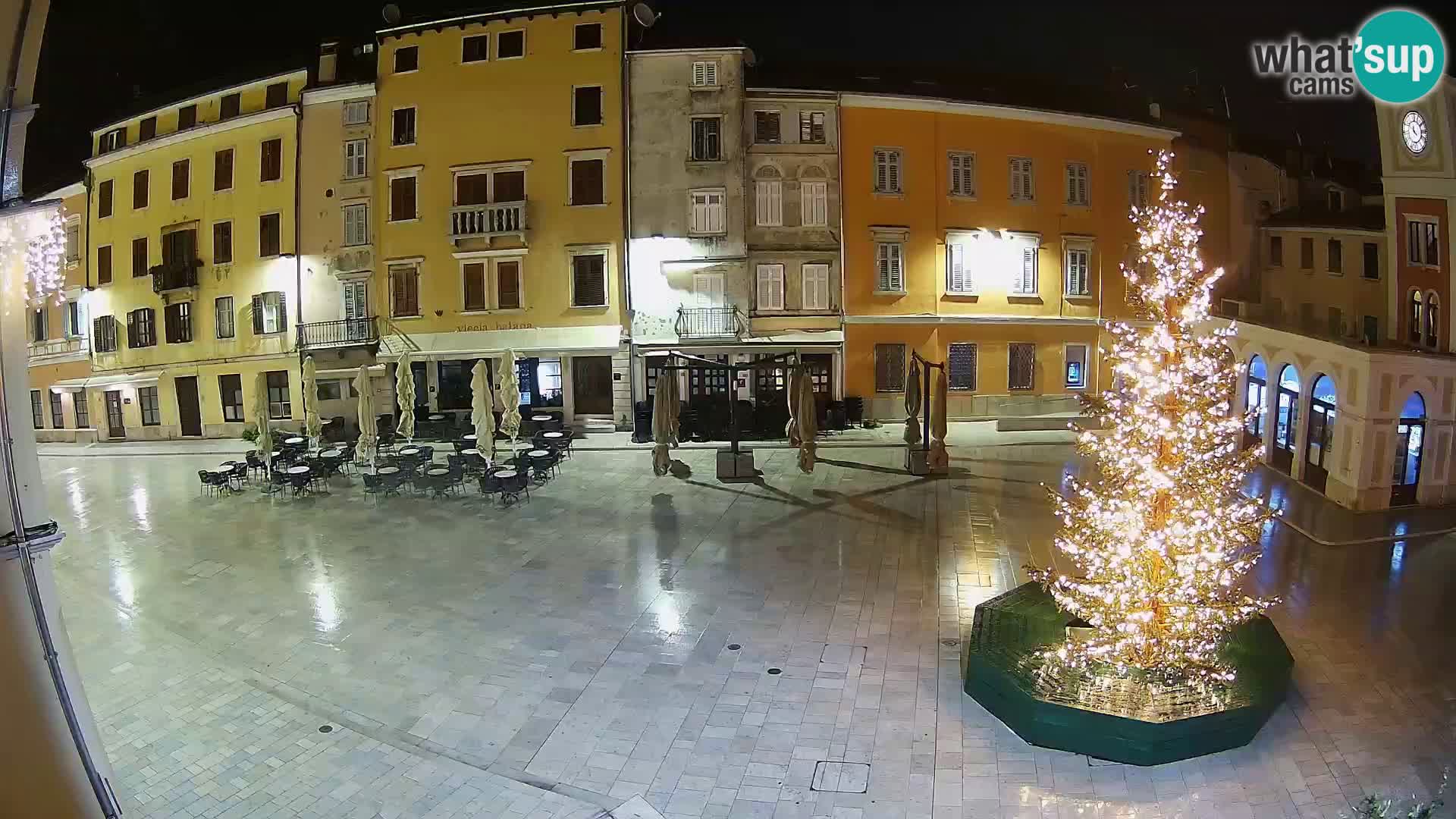 Spletna kamera Rovinj Center – Glavni trg