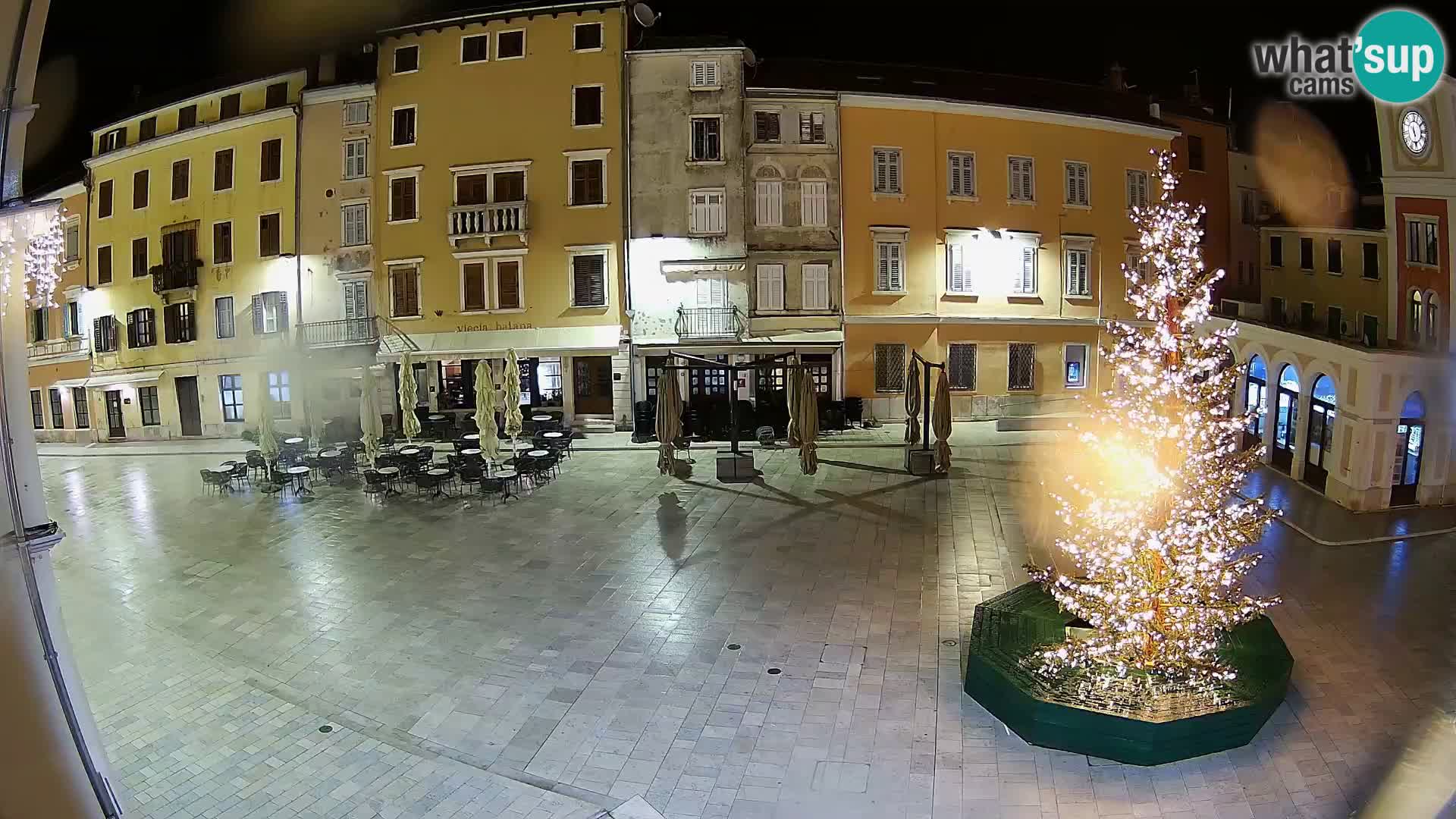 Spletna kamera Rovinj Center – Glavni trg