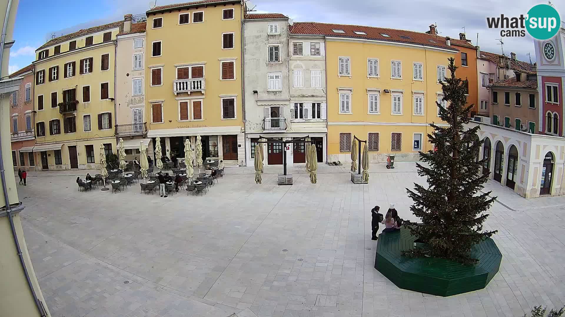 Spletna kamera Rovinj Center – Glavni trg