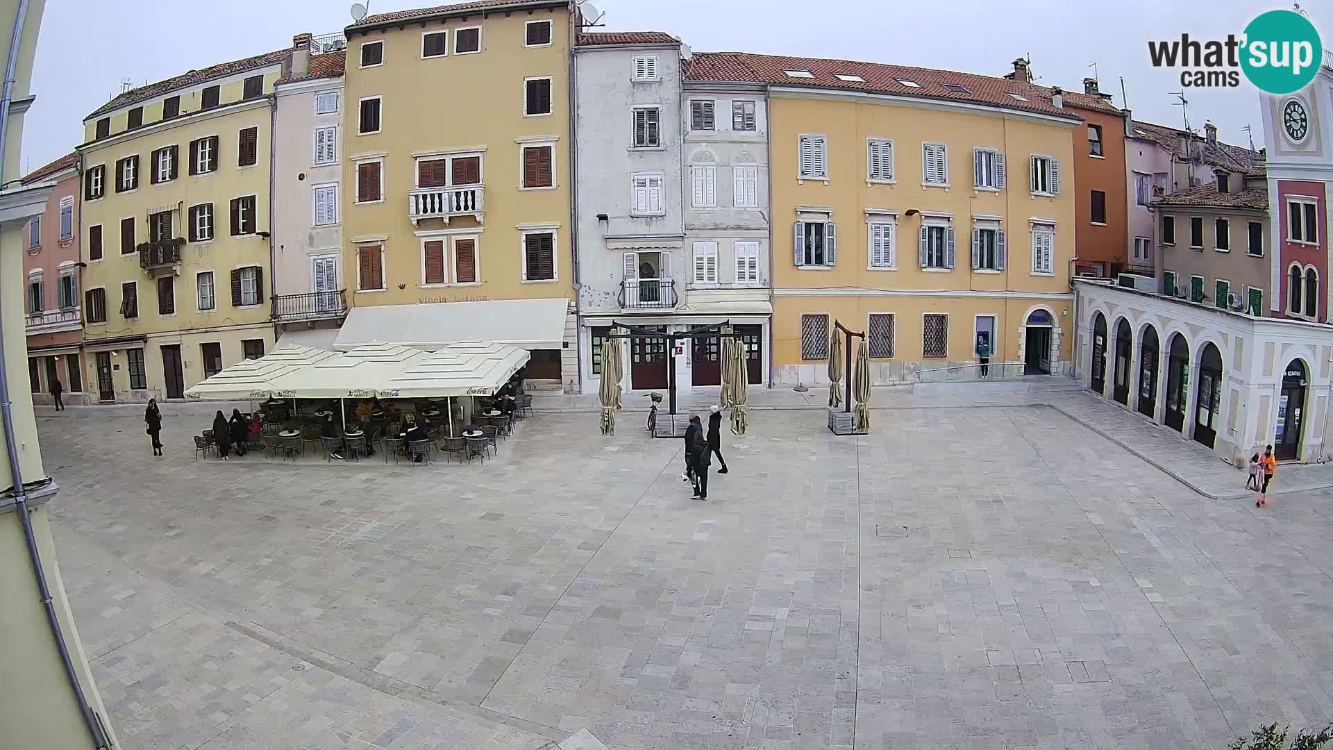 Spletna kamera Rovinj Center – Glavni trg