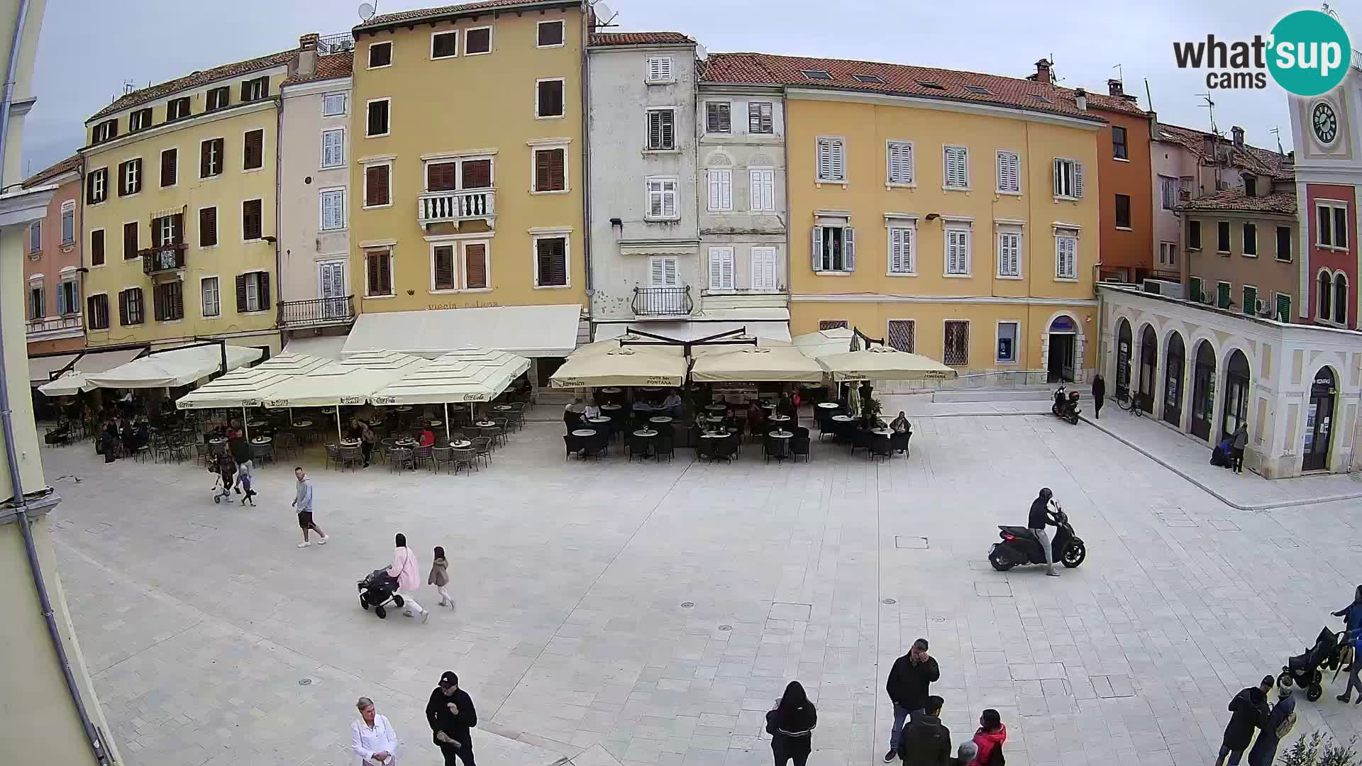 Spletna kamera Rovinj Center – Glavni trg